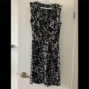 Sleeveless black and white dress